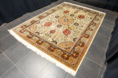 Lot 585