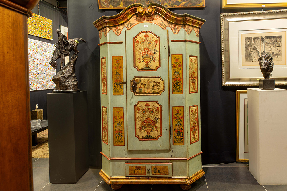 Lot 595