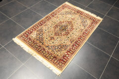 Lot 832