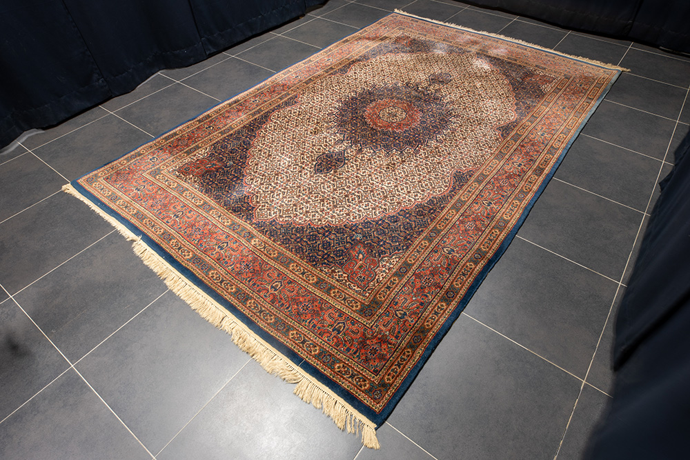 Lot 833