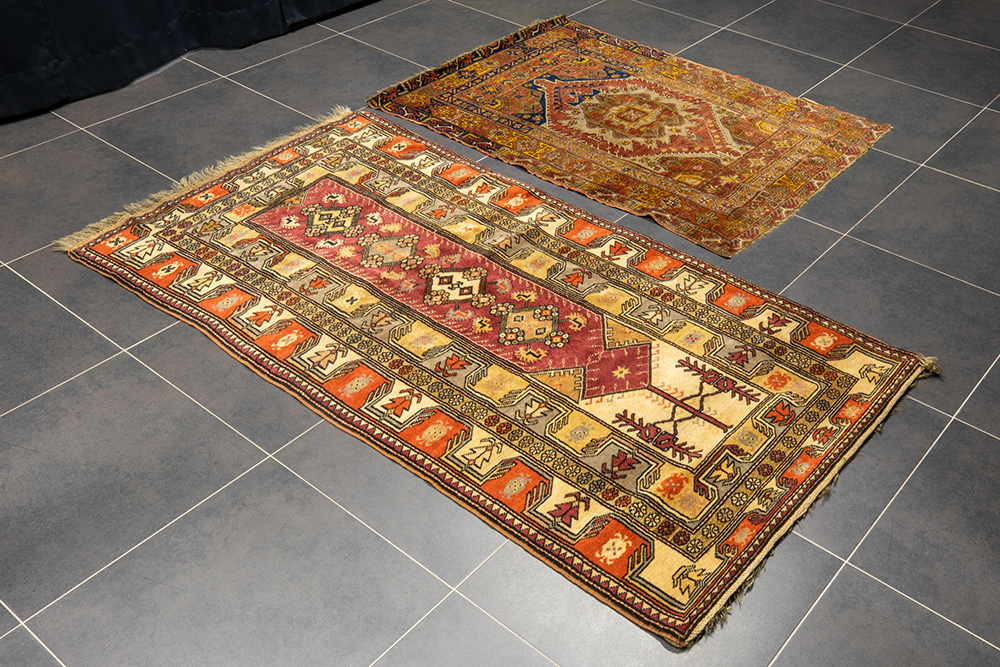 Lot 834