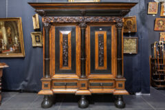 Lot 216