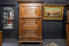 Lot 220