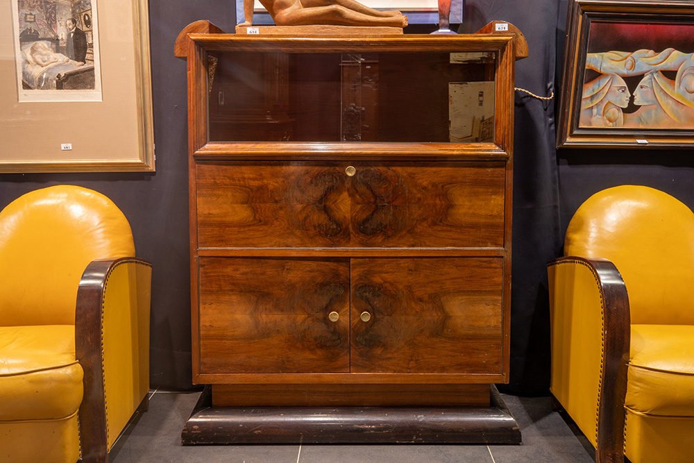Lot 674