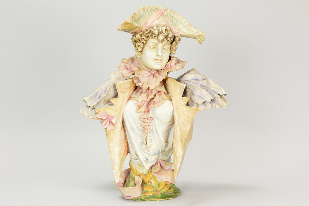 Lot 246